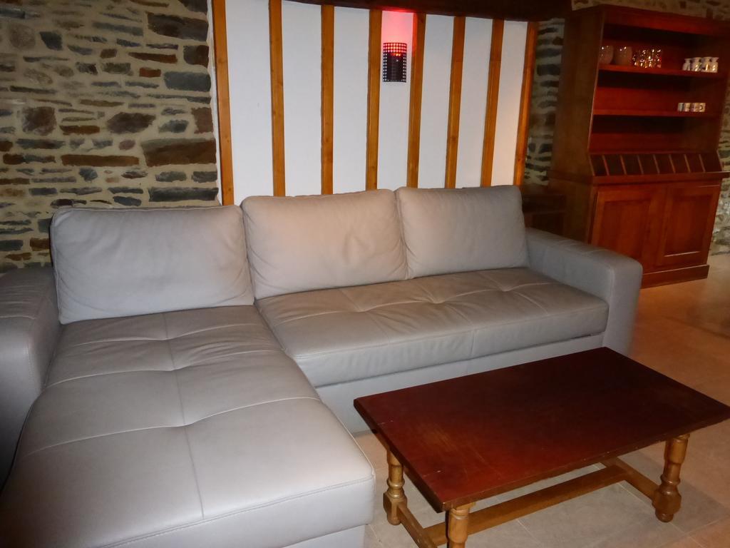 Gite Notre Dame Pontorson Habitación foto